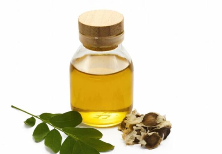How to Use Moringa Oil