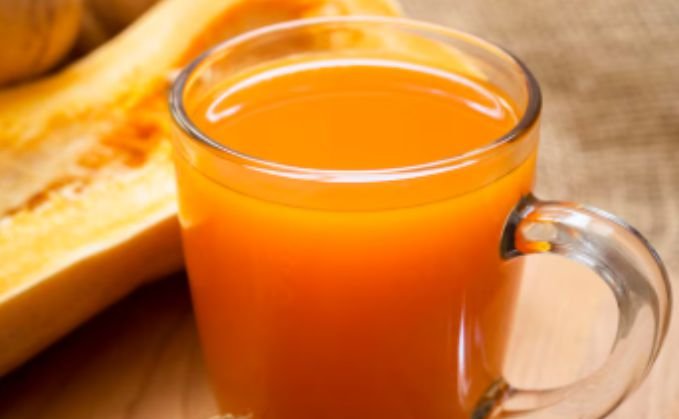 Tamarind drink from the pulp